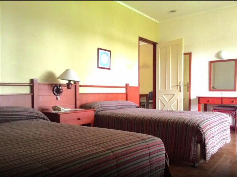 Gunung Geulis Cottages Managed By Royal Tulip Bogor Exteriör bild