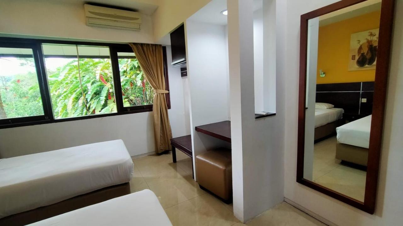Gunung Geulis Cottages Managed By Royal Tulip Bogor Exteriör bild